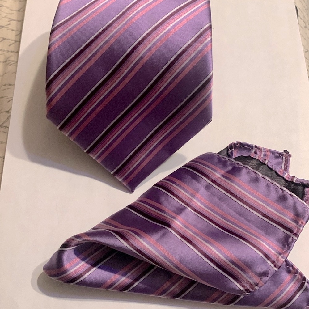 Rucci Chillino Italy Purple strip tie / hanky set